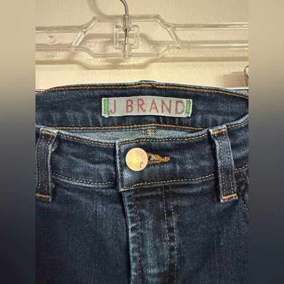 J Brand Dark Women Jeans Size 26 Blue Dark Wash Mid-Rise Straight Leg CLEAN - Picture 3 of 6